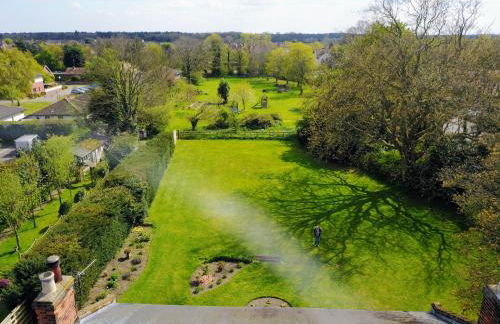 The Writer's Retreat Ground Floor Apartment - Photo 13