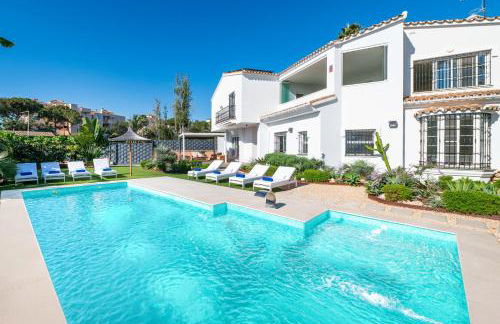 VACATION MARBELLA I Villa Azahar Retreat, Paradise for Golfers, Private Heated Pool, Close to the Best Beaches and High-end Restaurants - Photo 23