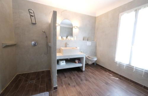 pleasant holiday rental with swimming pool, in moulès, near arles, between the camargue and the alpilles – 6 people - Foto 5