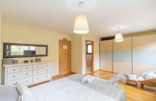 Gran chalet con amplio jardín próximo a Pamplona - Foto 21