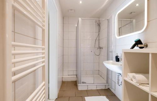 janu-homes - 2 Zimmer Apartment - 5 Betten, Schlossblick vom Römer - Photo 15