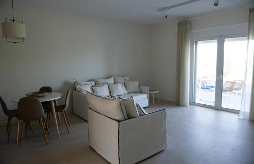 La Mer Bleue Beachfront Boutique Apartments - Photo 19