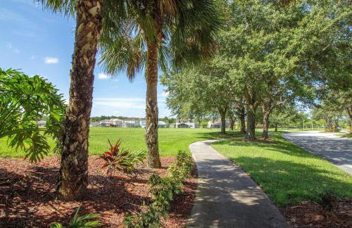 South Facing Pool with Lake View - Ideal for Families & Couples - Foto 41