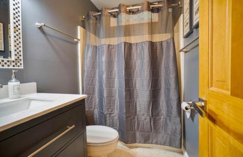 Waterfront luxury w-beach resort-pool-golf-tennis-fishing & views! - Foto 47