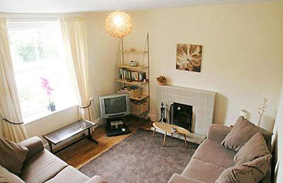 Tacker Street Cottage - Photo 3