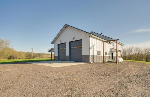 Large Home with Land in Prairie Farm! - Foto 35