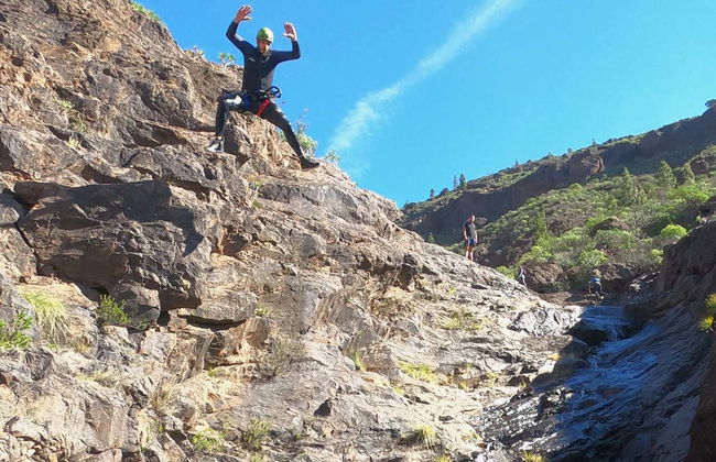 Descenso de cañones en el barranco de la Manta - Foto 7