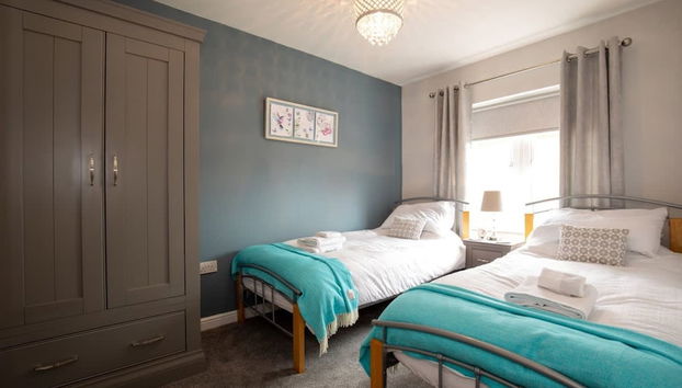 Blue Bridge View - Sleeps 7 With Free Parking - Foto 3, Habitación