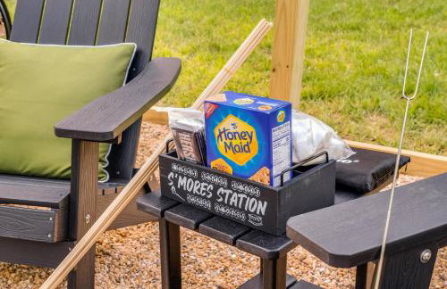 NEW! Shenandoah family & dog friendly cabin - 5 min walk river with private river access, BBQ, playground, fire pit - Foto 77