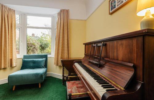 Music Lovers Piano Pets OK & Driveway Parking - Foto 3