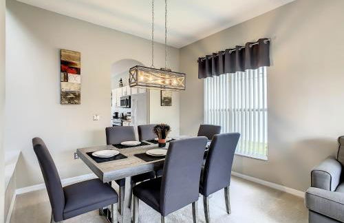 Extended Sun Deck with Private Pool in Gated Quiet Community - Foto 19