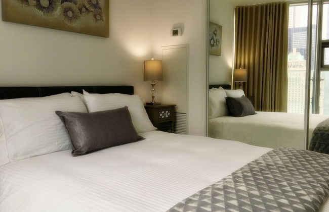 TO Stays - York and Lakeshore - Foto 12