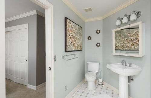 Luxury 5br 3 5ba w Pool & Hot Tub - Photo 74