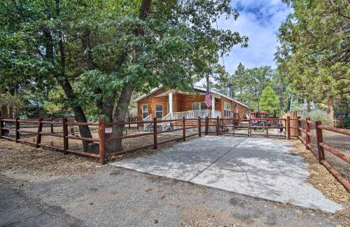 8 Mi to Big Bear Lake and Village Sugarloaf Cabin! - Foto 28