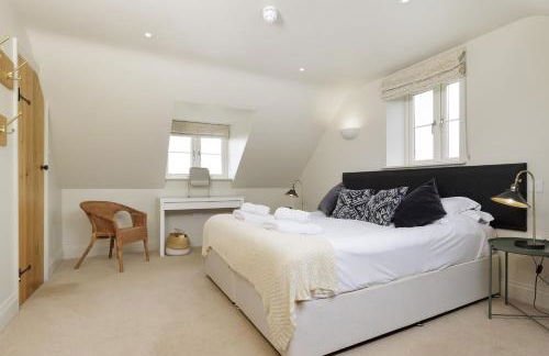 Longborough House - Photo 27