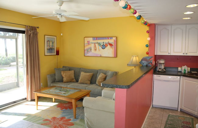 Ocean's Reach Condominiums - Foto 30