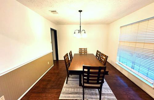 Super Cozy 4 Bedroom - Sleeps 10 Great for families and professionals - Foto 29