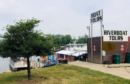 Custom Waterfront Lodge, 4 bed, 4 Bath, Sleeps 12! - Foto 48