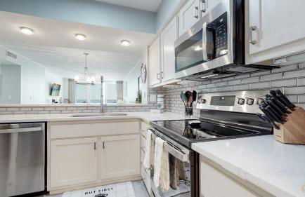 Beachfront - Renovated - Gulf view Bedroom - FLPCB5 - Foto 11