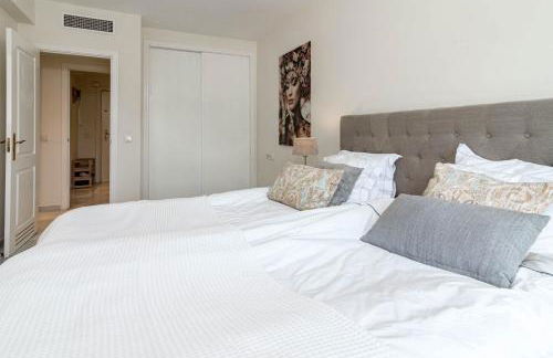 Sensational and Exotic 3-Bedroom Retreat in Nueva Andalucia with a Palm Garden - Foto 37