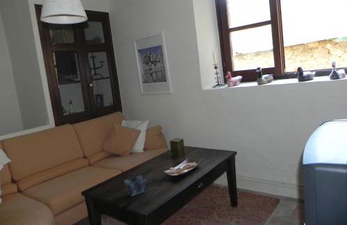 BAIX EMPORDÀ. Increíble casa en pueblo medieval - Foto 17