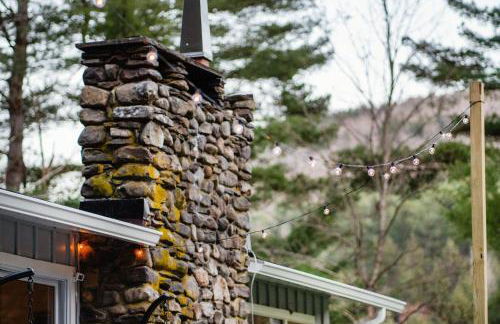 Catskill MNTN Escape 5 BR 3 bath Villa Hot Tub Fire Pit Best Group Stay - Foto 80