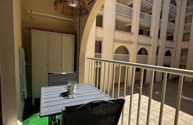 Studio 3 pers climatisé rénové, au calme, idéalement situé proche St Raphael-St Tropez, plage et commerces à pieds - Foto 8