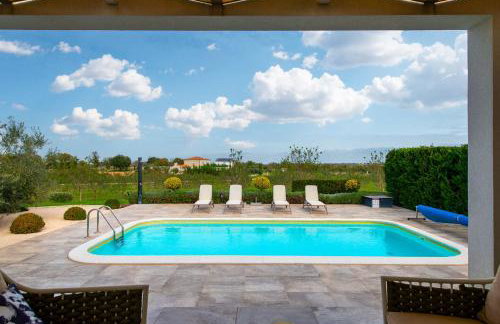 Villa Royal Green Two - Photo 37