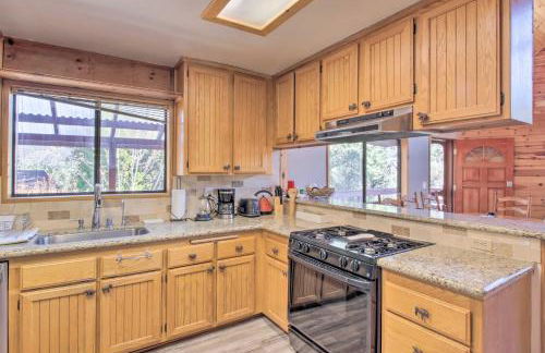 Idyllic Frazier Park Cabin Views, Pool Table - Foto 10