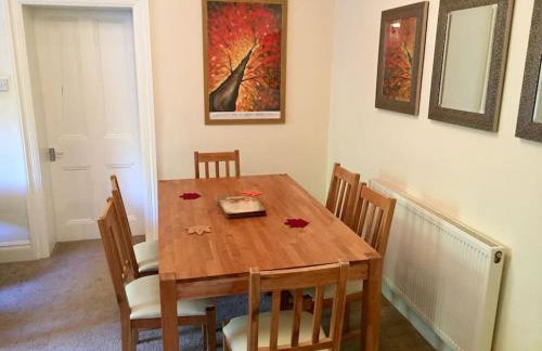 West View, Lakeside, Newby Bridge, 2 mins walk to Lake Windermere, Delightful property with Hot Tub - Foto 5