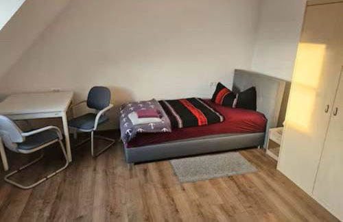 Schöne Vollausgestattete Monteurs- Gästewohnung in der Gartenstadt Leuna und nähe Geiseltalsee für 2 Personen 2408 - Foto 1