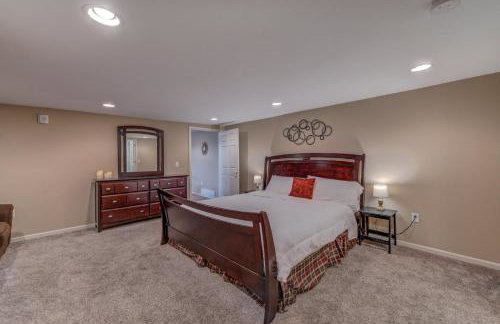 Luxury 4BR Near Lake Pepin with Game Room - Breeze - Foto 9