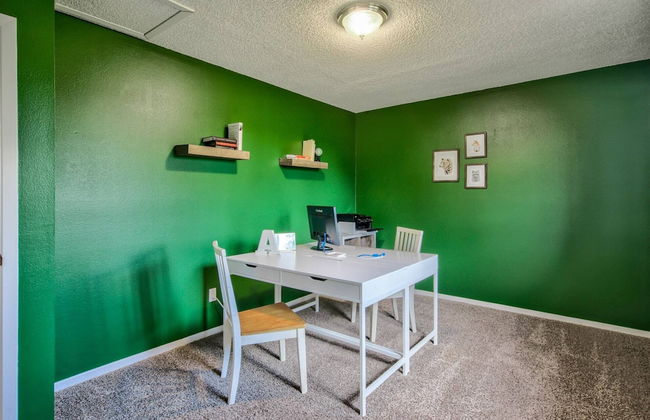 3brcentral Neighborhoodparks&hiking! - Photo 31