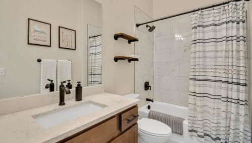 Luxurious Industrial Downtown Suite - Foto 5