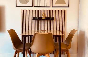 Bond Central - City Centre Oasis - Photo 6