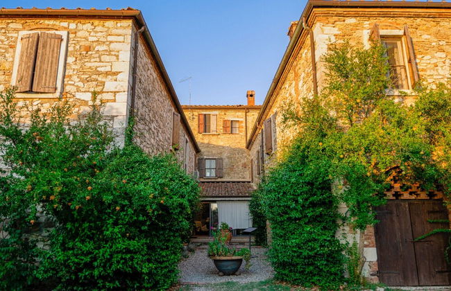 Adorable Farmhouse in Asciano - Photo 30