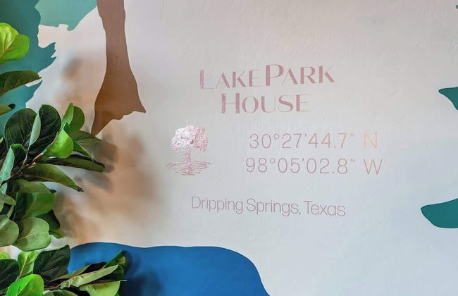 Luxurious Lake Park House: Sleeps 25, Pool, Hot-tub, Firepit and Game Room! - Photo 42