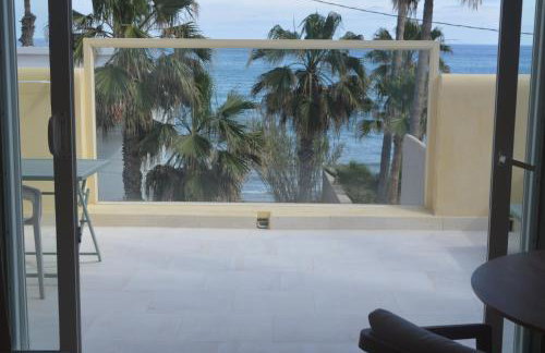 Espectacular Suite Privada a pie de playa y mar en CHALET ROQUETES - Foto 45