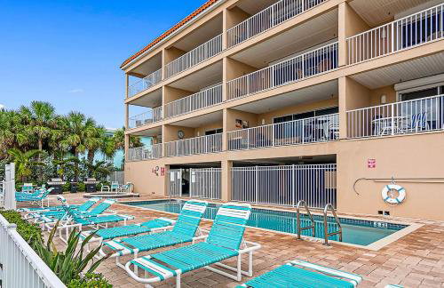 Direct Gulf Front Condo, Private Balcony, Heated Pool, Walkable Indian Rocks Beach - Foto 40