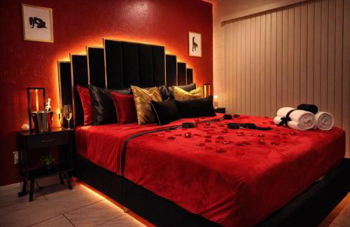 Red Chamber Hot Tub Couples Retreat - Foto 3