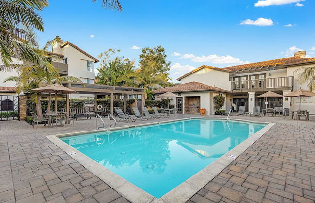 Walk to Beach Pool, Hot Tub, Private Patio, Parking Seabreeze Retreat - Foto 1