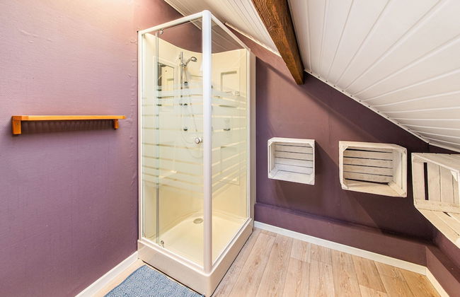 Beautiful Group House With Large Garden - Photo 27