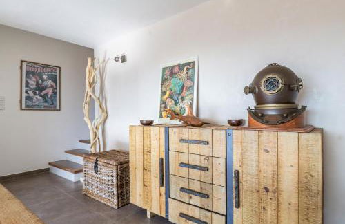 L'Odyssée provençale, un duplex de charme de 2 chambres au pied du village médiéval de Bormes-les-Mimosas, offrant des prestations haut de gamme et une superbe vue sur le Massif des Maures - Foto 2