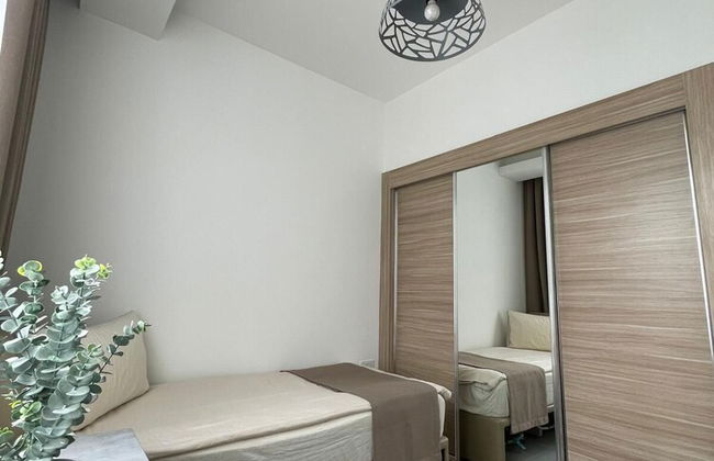 Charming 2 Bedroom Garden Suite Getaway - Photo 12