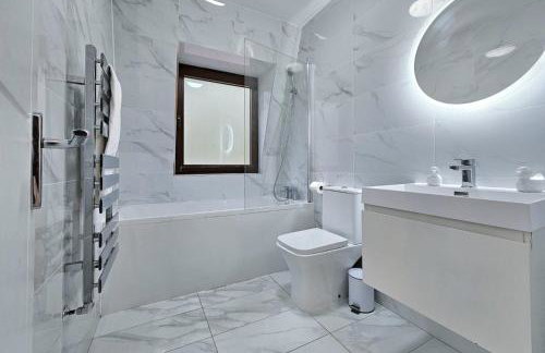 2 Bedroom Flat By Key Light Properties Short Lets & Serviced accommodation two minutes walk from Canada Water Station - Great for Contractors, Group and Family - Foto 27