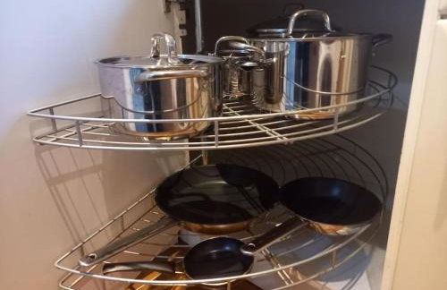 Home In Bletchley Milton Keynes, contractors favourite - Photo 51