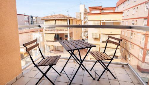 Apartamento Familiar a 1 Min del Mar - Photo 2