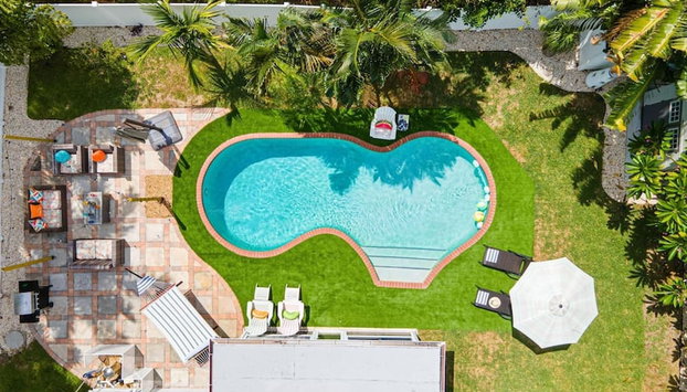 Cozy home at Lighthouse Point with Pool 1 - Photo 2, Primary image