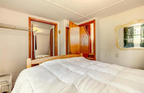 Webster Lake Home with Patio about 3 Mi to Town! - Foto 10