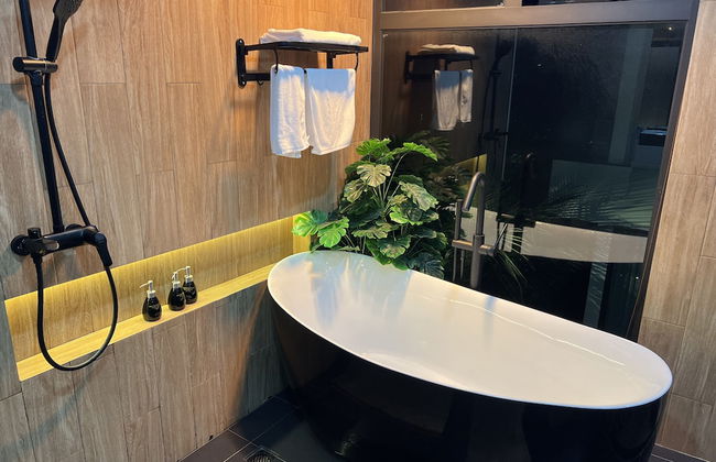 HALO ME Villa - Photo 25